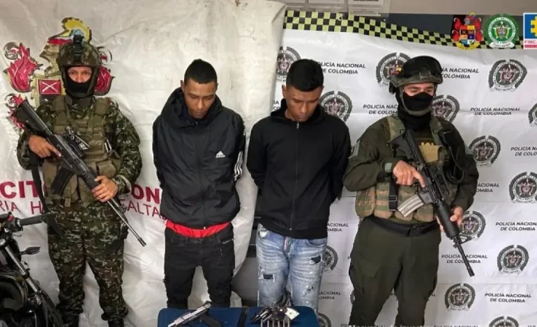Judicial dos presuntos miembros de disidencias del FARC por ataque con Carbomba en Corinto, Cauca
– En un click