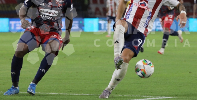  Junior roba firmando a un gigante de Uruguay

 – En un click
