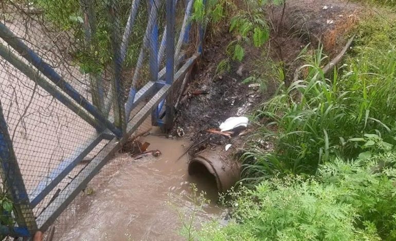 Tragedia en Pereira | A pesar de ser rescatado, a dos años, bebé, que cayó a una pipa cuando jugó en el hospital

 – En un click