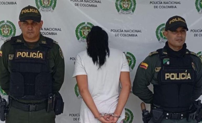  Uno de los ‘clan del Gulfo’ cayó y van tras la única mujer del póster de $ 100 millones

 – En un click