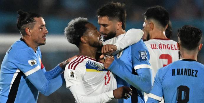  Uruguay venció a Venezuela y Bolivia dejaron Chile sin la Copa Mundial

 – En un click