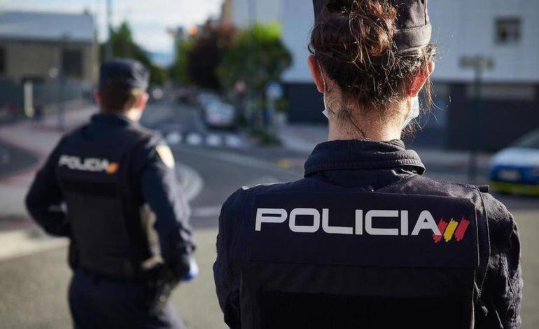 Horror en Tenerife: Colombiano asesina a su hija y amenaza a su ex pareja –
– En un click