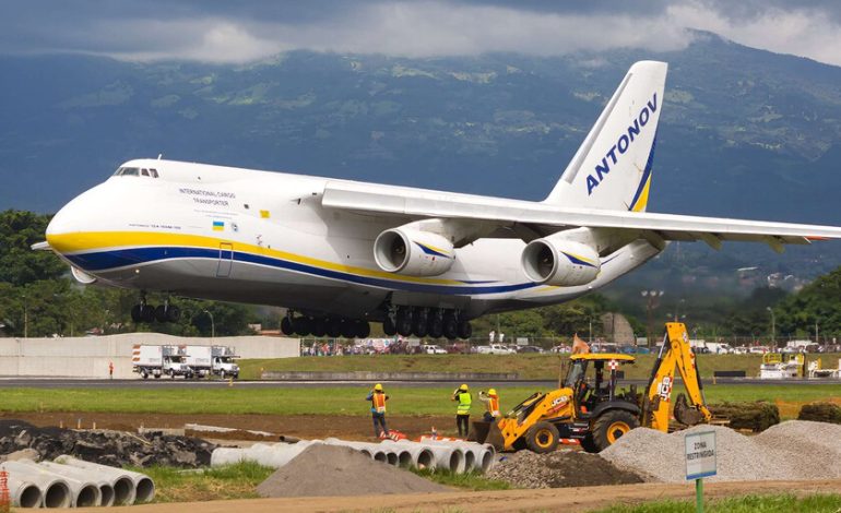  El mítico AN-124 había estado atrapado durante años y ahora vuela de nuevo

 – En un click