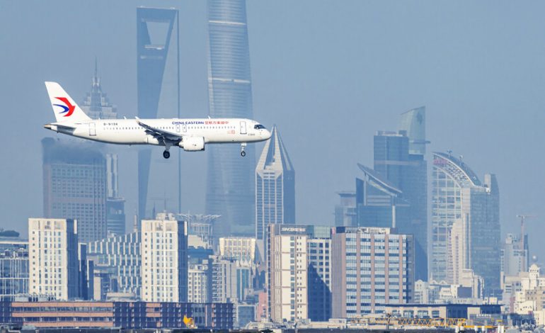  La guerra comercial entre China y Estados Unidos también va de aviones. El C919 Comac ya amenaza el futuro de Boeing y Airbus

 – En un click