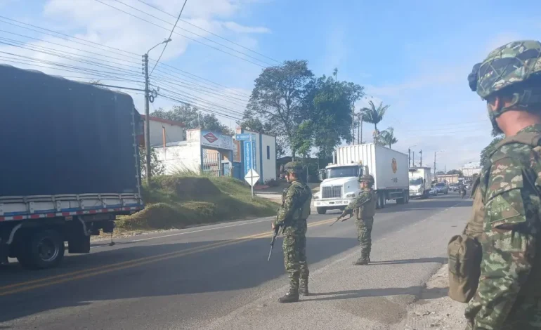  El ejército recupera el control de la forma pan -estadounidense, después del retenedor ilegal de eln

 – En un click