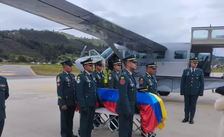  El oficial fallecido en el ataque con ‘Mula Bomba’ en Valdivia será despedido con honores en Boyacá

 – En un click