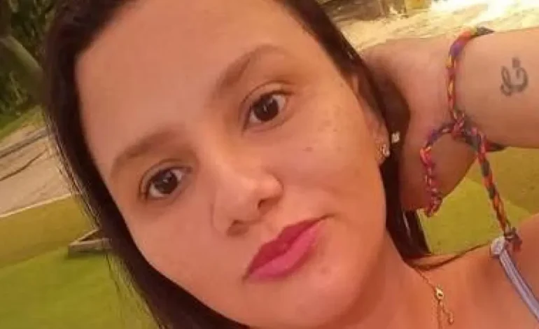  Era joven cajero que había recibido una oportunidad por extorsión al restaurante.

 – En un click