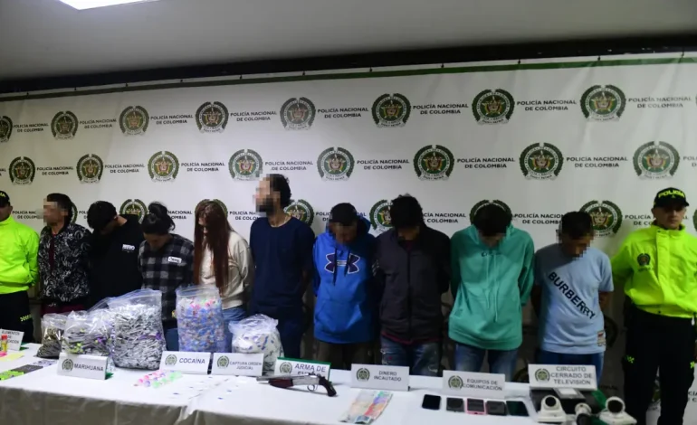  ‘La Zarca’ cayó, acusado de dirigir el microtraficeo en Bello y Copacabana

 – En un click