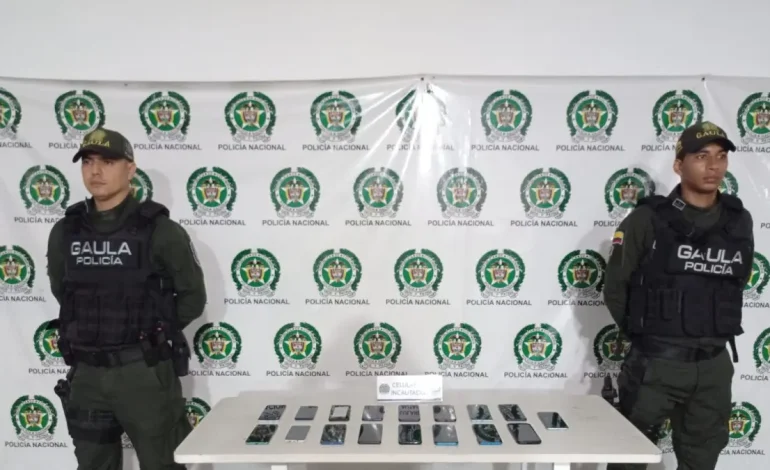  Operación múltiple en las cárceles del país culminó con 18 teléfonos celulares incautados en la operación nacional contra la extorsión

 – En un click