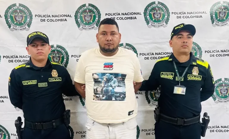 Capturado en el área metropolitana de Barranquilla, también conocida como ‘El Pato’, archivo clave del ‘Papalzpez’, después de más de una década de carrera criminal

 – En un click
