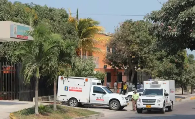  A pesar de las quejas de insalubencia, hacinamiento y malos olores, la medicina legal niega la emergencia de salud en su sede en Barranquilla

 – En un click