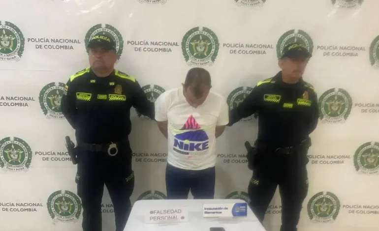  Así, ‘Jaime Nicolás’ cayó en Bucaramanga; Lo encontraron con una tarjeta falsa

 – En un click