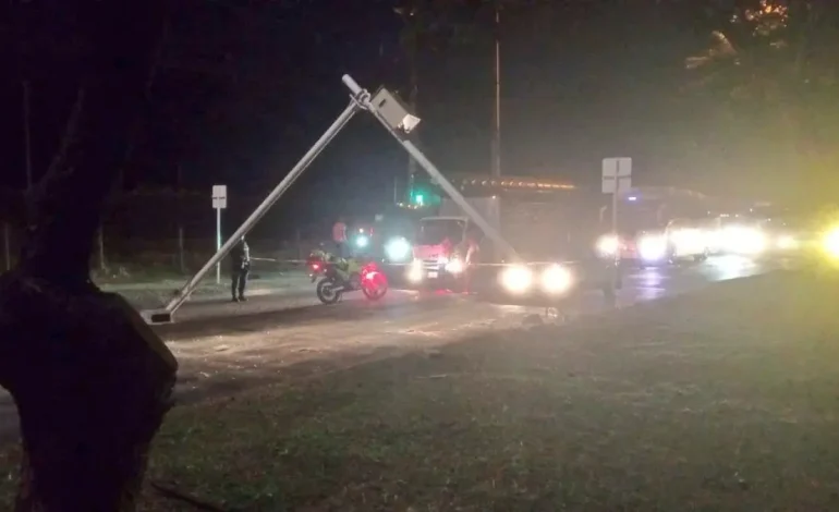 Dos artefactos explotan en el sur de Cali este miércoles 30 de julio; Una de las detonaciones llamó a dos cámaras fotomultas

 – En un click
