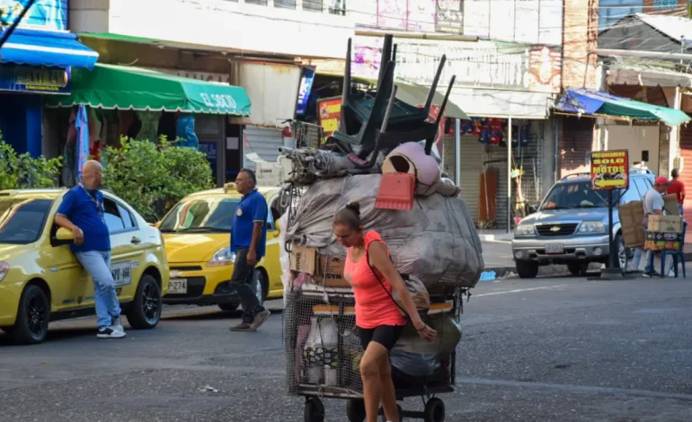  Las duras historias de más 133 mil mujeres que sostienen la economía informal de Cúcuta entre violencia, exclusión y rebusque en medio de la migración – En un click