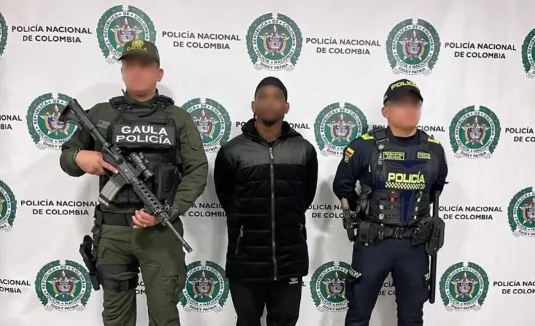 Así, el alias menor cayó, señaló ser un líder criminal temido del grupo criminal de los ‘espartanos’ que había huido de Buenaventura a Chile
– En un click
