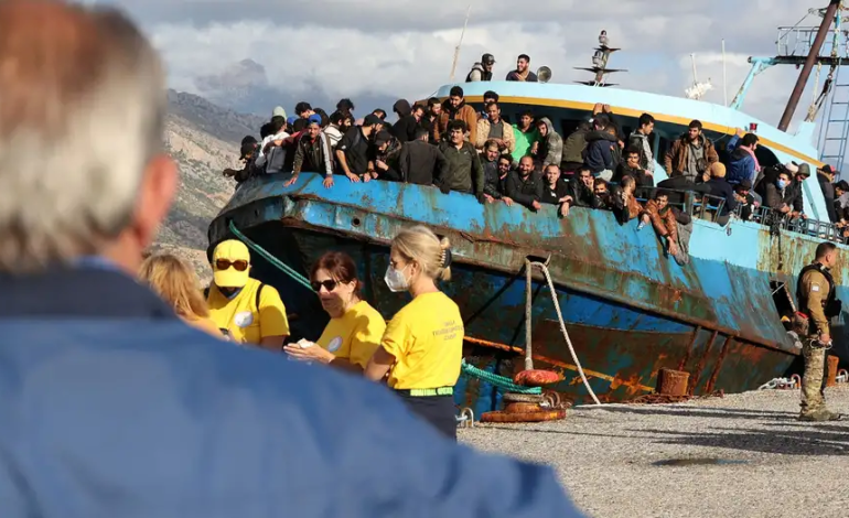  Asilo suspendido para migrantes del norte de África en Grecia – 

 – En un click