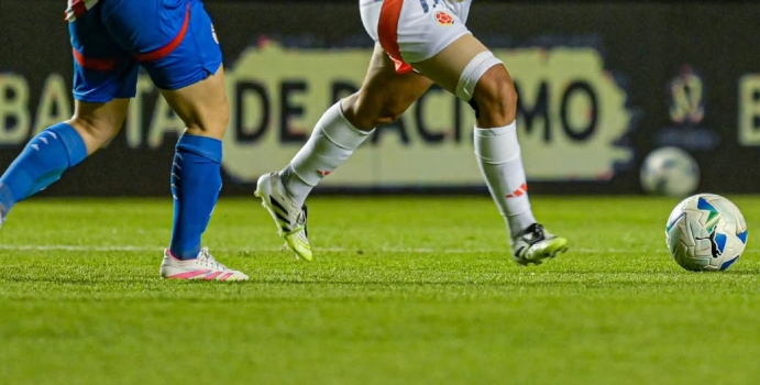 Arrojaron estrella colombiana de su club en medio de la Copa América
– En un click