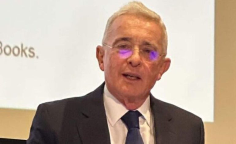 Álvaro Uribe no será un candidato vicepresidencial
– En un click