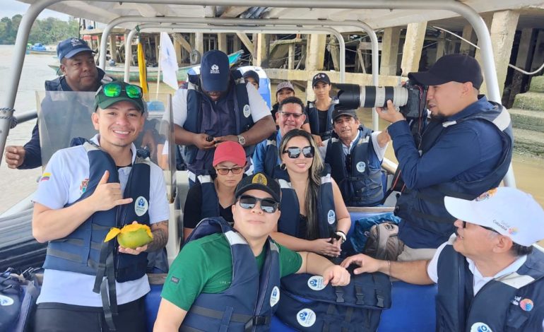 Nueve funcionarios secuestrados en Caucci regresaron a La Libertad

 – En un click