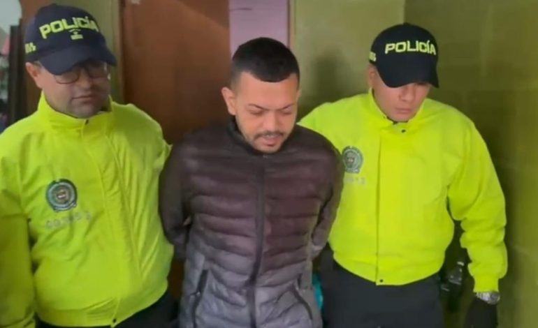  La policía registra un archivo clave de El Costeño en un ataque de investigación contra Turbay Miguela Uribea

 – En un click