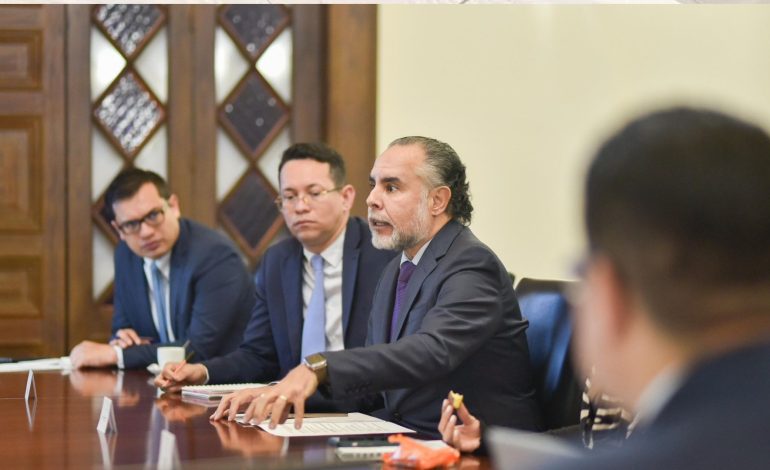  Miniinnior dice que el gobierno quiere una elección segura

 – En un click