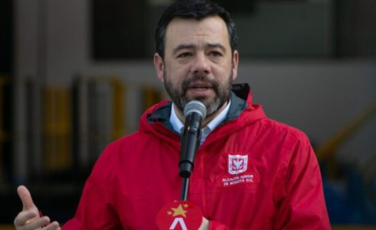 ¿Es cierto o mentir querer probar y contra Carlos Fernanda Galán?
– En un click