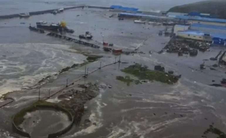  Alertas de tsunami por terremoto de tamaño 8.8

 – En un click