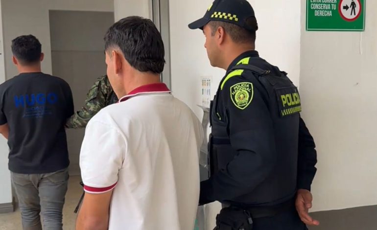 El gobierno del gobierno de los enistios utilizando el clan del Golfo

 – En un click