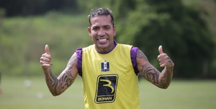  ¡Histórico! Dayro Moreno supera a Falcao en este artículo

 – En un click