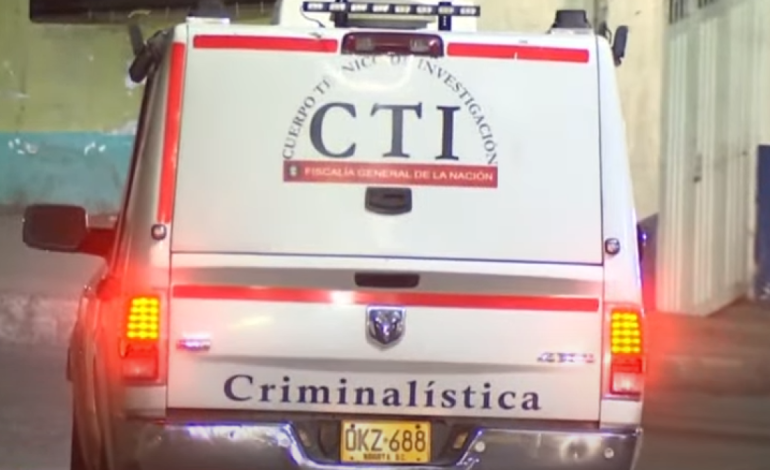  Dos mujeres fueron asesinadas con un arma de fuego frente a otros pasajeros dentro de un autobús en Aranjuez, Medellín

 – En un click