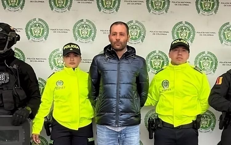  Así es como Pepe, líder de la mafia italiana del ‘ndrangheta cayó: había una vida de lujos en bogotá, 

 – En un click