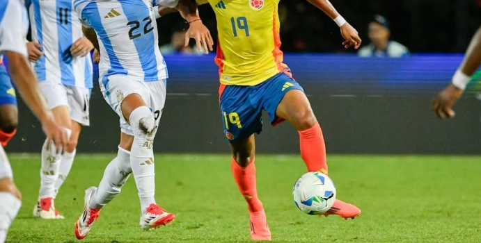  La joya del FPC que Dortmund quería y ahora firmó con América

 – En un click