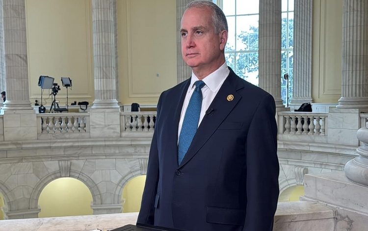 Proyecto en el Congreso de los Estados Unidos que exige ayuda a Colombia habla de consumo de drogas en el alto gobierno e irregularidades en la Uribe Vélez – Caso adicional
– En un click