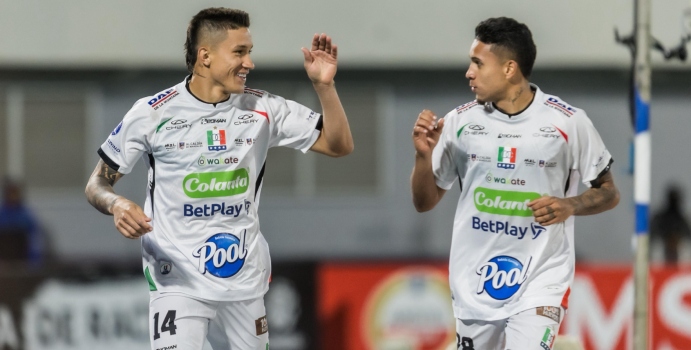 Elence Caldas Golea a San Antonio y Dayro continúa haciendo historia
– En un click