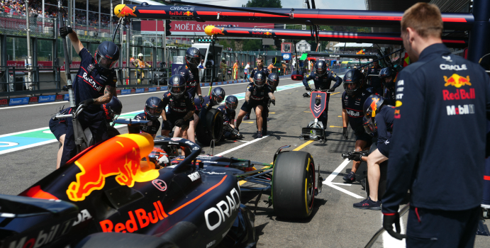 Red Bull comienza en Bélgica su nueva vida con Mekies a los controles
– En un click