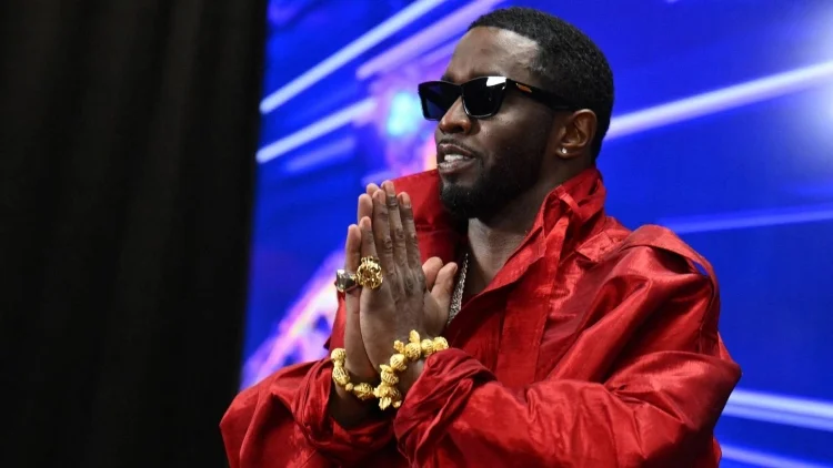  Sean Diddy Combs declaró culpable de transporte por prostitución, absuelto de posiciones importantes – 

 – En un click