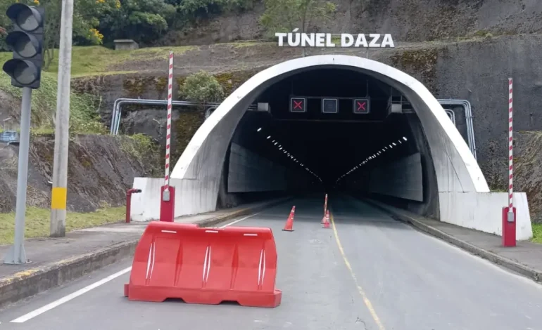  También lo son los cierres y restricciones de la movilidad en la manera pan -estadounidense, en pasto, para las obras que se llevan a cabo en el túnel Daza

 – En un click