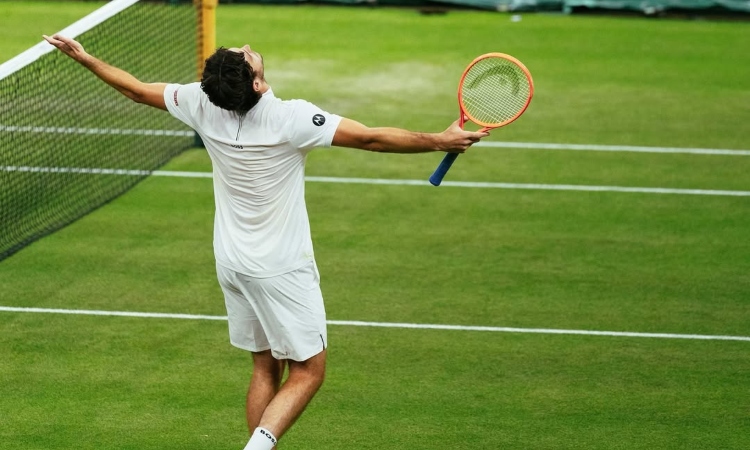 Fritz y Khachanov, clasificados en los cuartos de final en Wimbledon

 – En un click