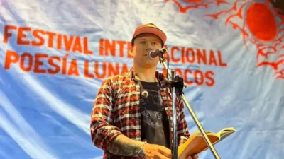 Alejandro Cortés colombiano gana un premio de poesía en España
– En un click
