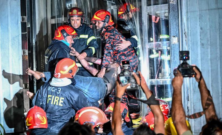  Bangladesh Factory Fire deja 43 muertos – 

 – En un click