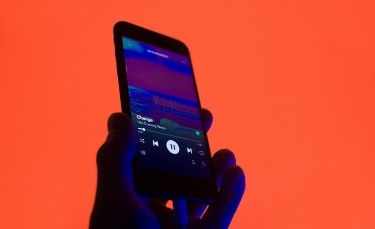  Spotify ya no es un reproductor de música. Es un «Audio Netflix» que quiere devorar todo el día

 – En un click