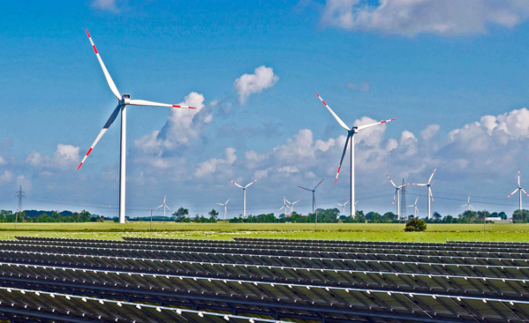  Se suponía que las energías renovables reducirían la factura de electricidad en España. Por el momento continúa subiendo

 – En un click