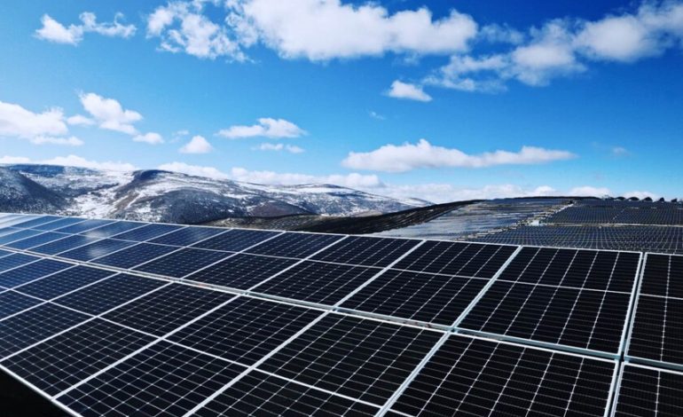  La industria china ha estado retirando los precios de los paneles solares durante años. Ahora el 30% de sus trabajadores están en la calle

 – En un click