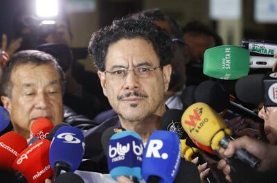  Los parlamentarios del Senado de Cepeda, una contraparte de Uribe en el juicio, serán candidatos para el cargo presidencial de Colombia

 – En un click