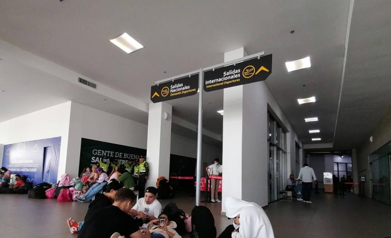  Retrasos en la entrega de maletas en el aeropuerto de Ernesto Cortizzas debido a las fuertes lluvias que se informan en Barranquilla y sus alrededores

 – En un click