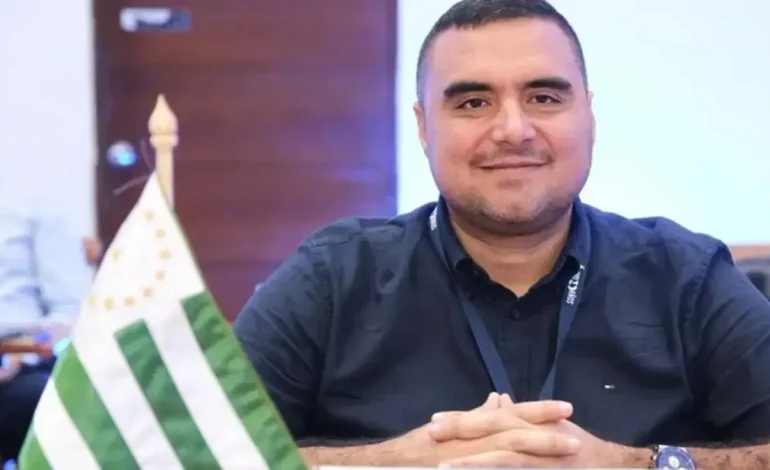  Luis Francisco Ruiz habla, el presidente que hoy enfrenta amenazas de disidentes

 – En un click