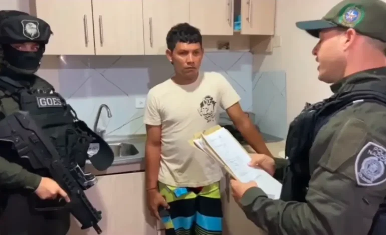  Capturaron a 10 presuntos extorsionistas de ‘Los Costaños’ en operaciones simultáneas en Barranquilla

 – En un click