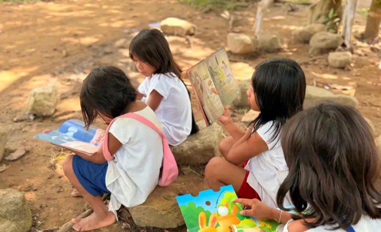  Casi tres décadas sembrando conocimiento en los pueblos indígenas de la Sierra Nevada de Santa Marta

 – En un click