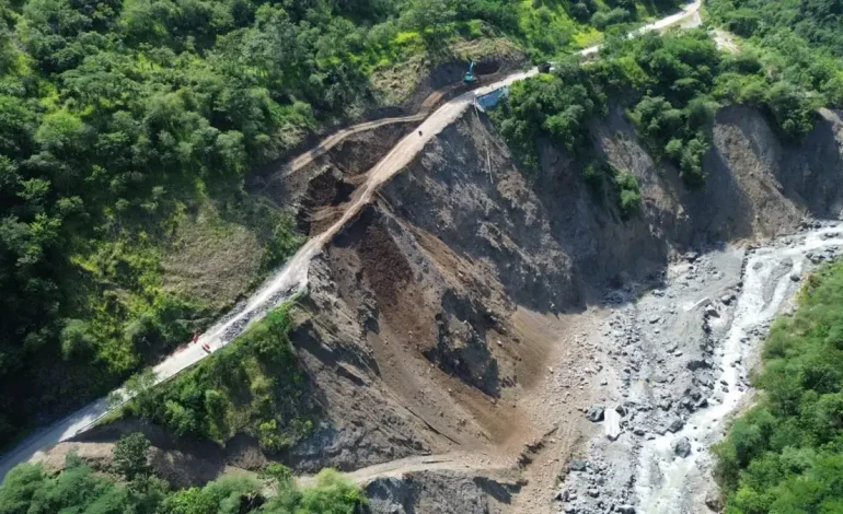  Abren el camino entre Medellín y el eje de café (sector sinifaná), pero con restricciones

 – En un click