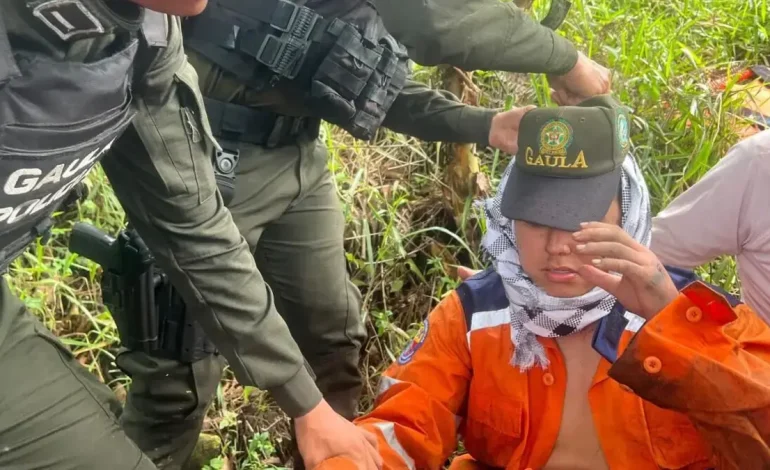  jóvenes que fueron secuestrados y por lo que pidieron 800 millones escaparon

 – En un click